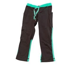 LULULEMON 19" Cropped Leggings *Black/Green* Size  Small